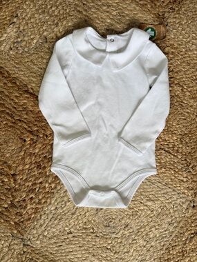 Peter Pan collar long sleeve onesie